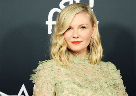 Kirsten Dunst Recalled Overwhelming Marie Antoinette Nude。